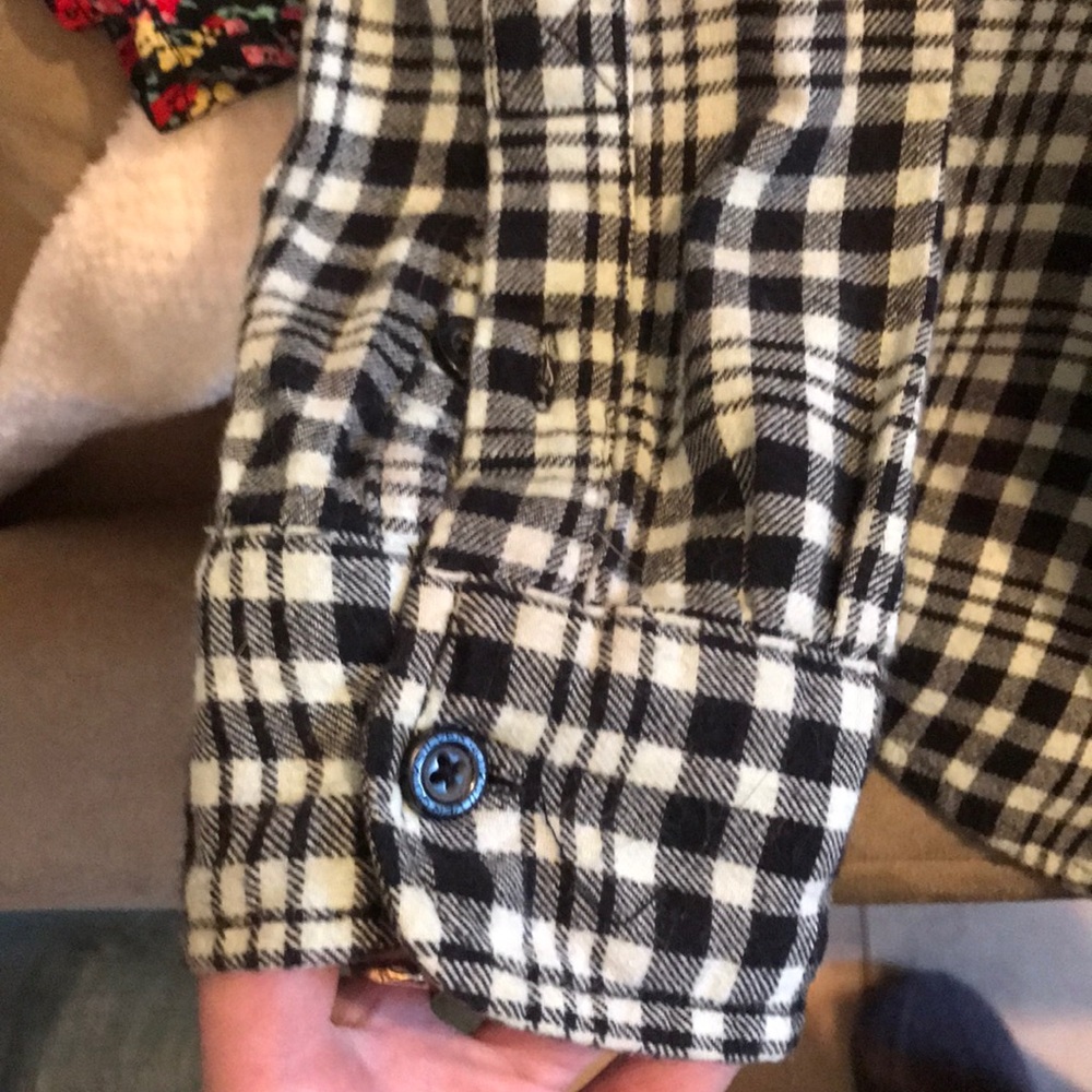 Men’s Quicksilver button down - Picture 6 of 6